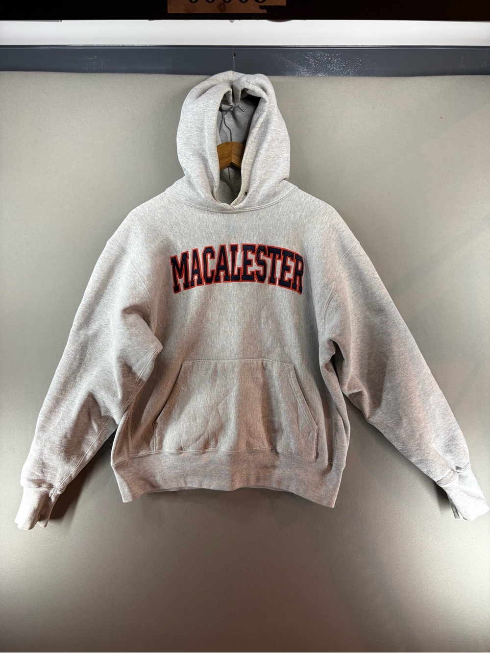 Vintage The Cotton Exchange Macalester College Hoodie Sweatshirt Unisex Medium